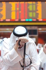 تعددت العوامل الايجابية لرفع السوق ولكن ما يحدث هو استمرار للتراجعويبدو احد المتداولين متاثرا بوتيرة التداول﻿