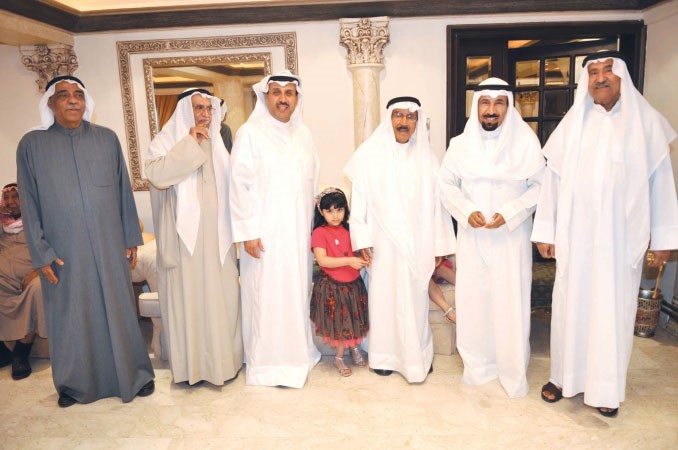 الشيخ علي الجابر والشيخ حمد الجابر وابراهيم المهيني وحفيدته