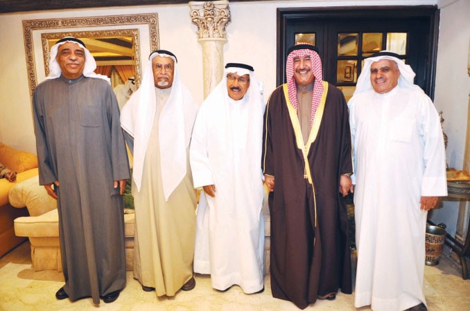 الشيخ فهد الجابر وعدد من الحضور سعود سالم