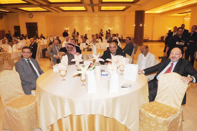 نائب السفير المصري المستشار يسري خليل والزميل خالد فوزي والزميل احمد سامح وعدد من الحضور
