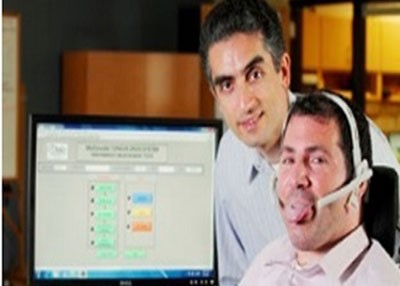 بالفيديو.. أول كرسي متحرك يمكن تحريكه بواسطة اللسان..