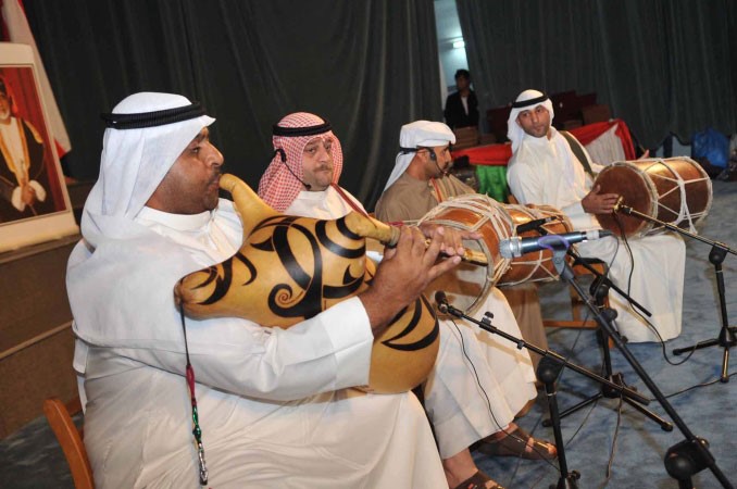 عرض موسيقي للفرقة العمانية