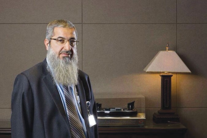 عمر علي صادق ﻿