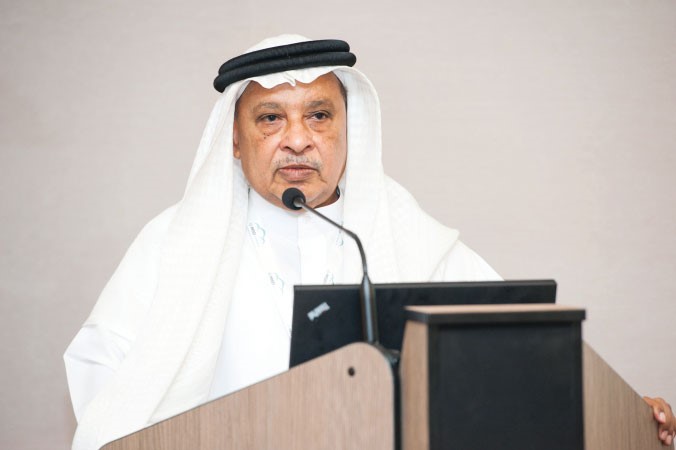 دهشام الخياط
