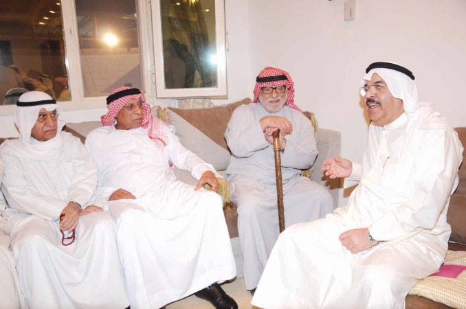ابراهيم شهاب في حديث جانبي مع جابر ومعرفي والسبتي﻿