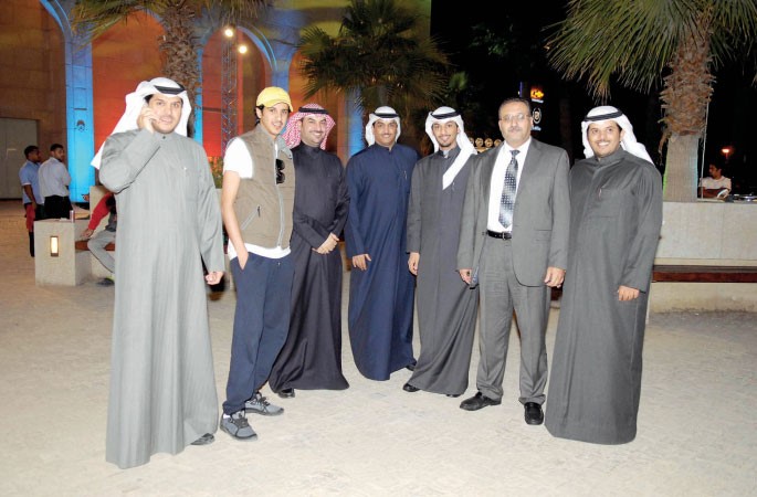 مجموعة من محبي شفروليه سيلفرادو﻿