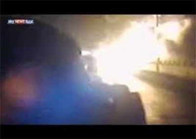 بالفيديو: انقلاب شاحنة نقل وقود تتسبب بمقتل 15 مواطن مصري