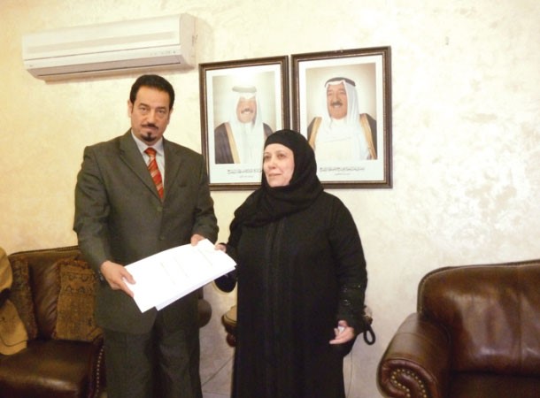 د حمد الدعيج يسلم التبرع الكويتي المقدم من الاوقاف وبيت الزكاة﻿