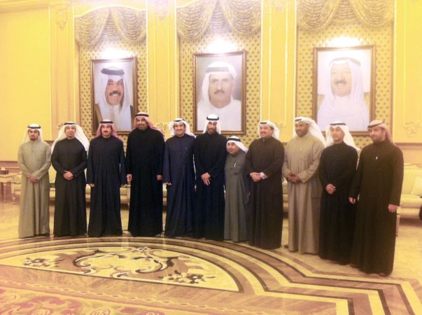 الشيخ خالد الفهد وخالد الغانم وعبدالعزيزعاشور واحمد الشحومي في ديوان الشحومي