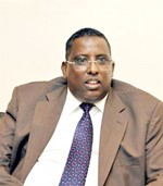 السفير الكيني محمد ادن ماهات 