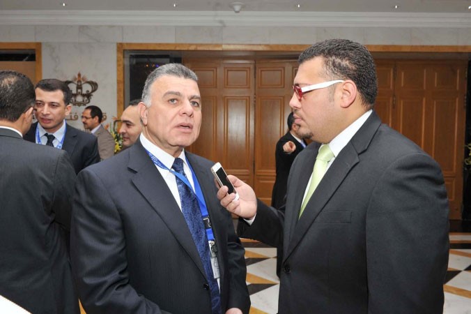 اسامة صالح متحدثا للزميل محمود فاروق متين غوزال