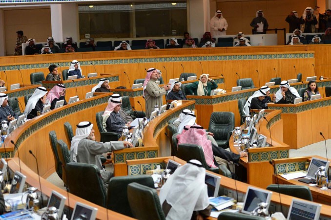 صالح عاشور متحدثا والمجلس يتابع﻿