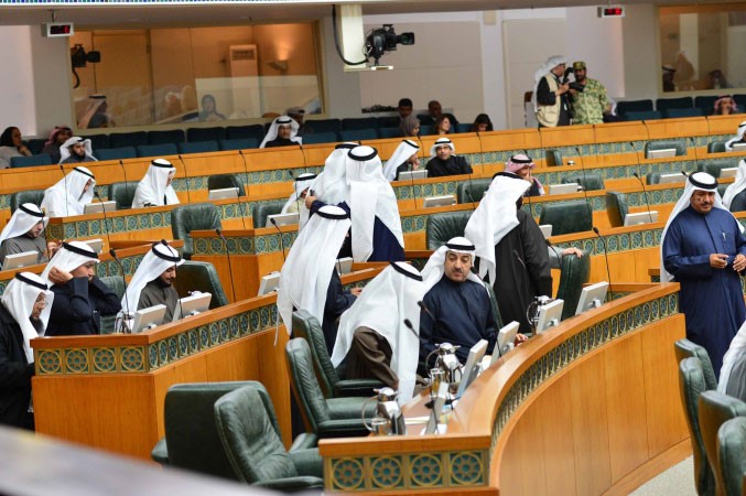 النواب والوزراء في قاعة عبدالله السالم﻿