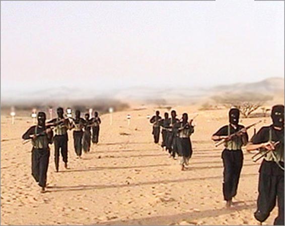 خبراء ورسميون يعتبرون أن «القاعدة» أقوى وأخطر من أي وقت مضى