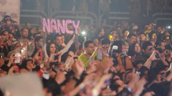 بالصور .. نانسي عجرم تتألق في القاهرة وتبكي متأثرة أمام الجمهور