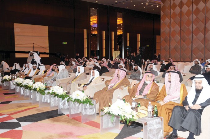 شريدة المعوشرجي والمستشار راشد الحماد ومحمد النومس ود عبدالمحسن الخرافي ووليد الشعيب ود طارق العيسى في مقدمة الحضور قاسم باشا