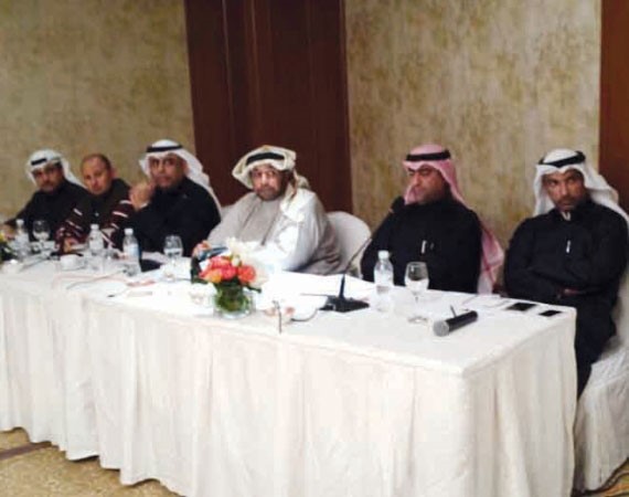 الهيئة الادارية اثناء مناقشة التقريرين الاداري والمالي﻿