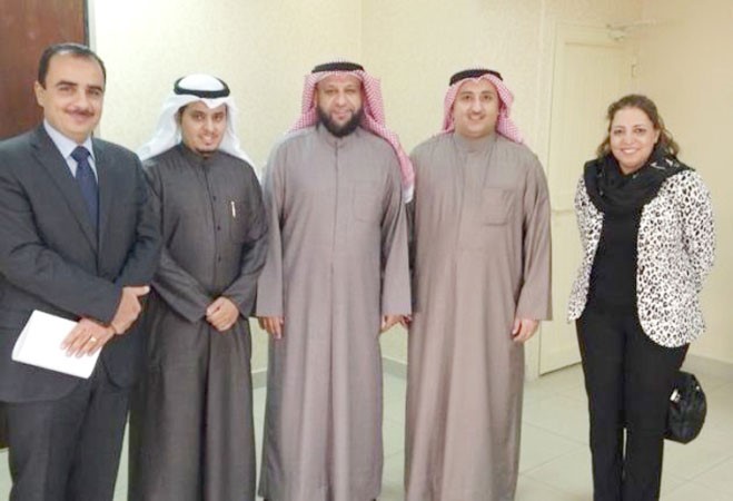 جمال الدوسري مع وفد جمعية حقوق الانسان