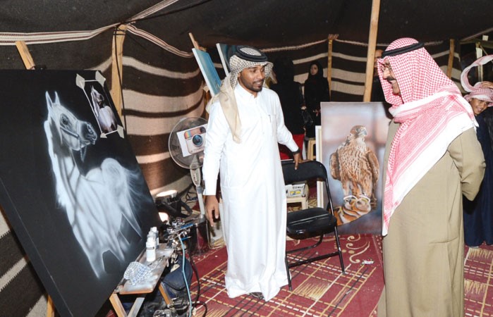 الشيخ مشعل الاحمد خلال حضوره فعاليات درب الساعي﻿