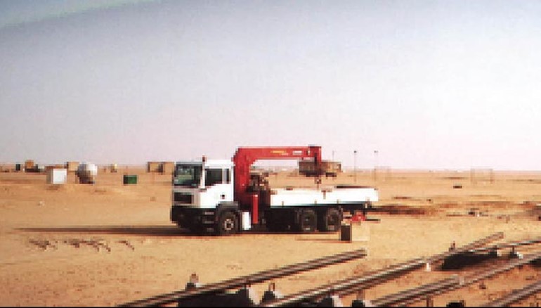 عمليات تخييم بجوار خطوط الانابيب الجديدة لتصدير النفط