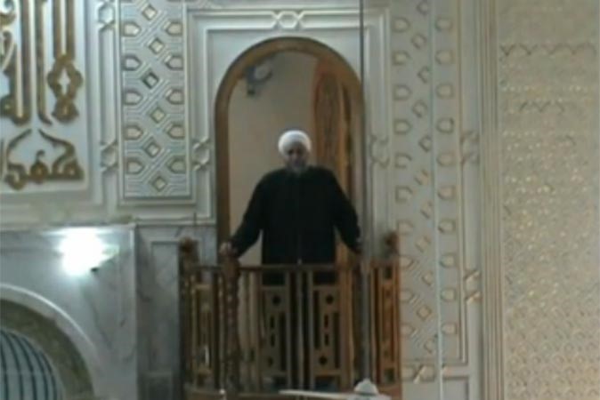 بالفيديو.. مقتل خطيب الجامع العمري على المنبر أثناء إلقائه خطبة الجمعة في حمص