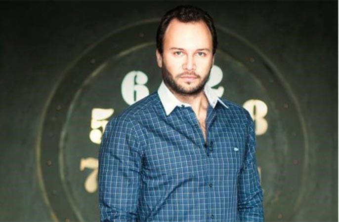 مكسيم خليل يعترف: خنت زوجتي قبل أن تخونني