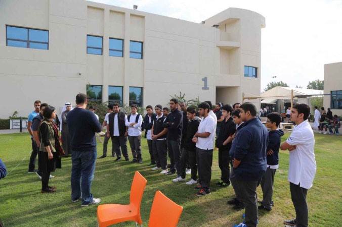 الطلاب اثناء الجولة