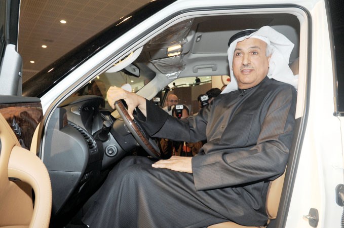 صالح البابطين خلال تجربته نيسان باترول الجديدة قاسم باشا