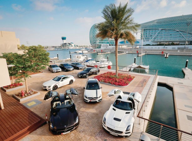 اسطول سيارات مرسيدس -AMG AMG المشارك في جولة عروض 2013