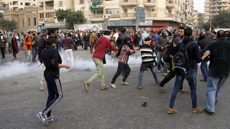 37 مصاباً في مواجهات الأمن والإخوان بمناطق متفرقة