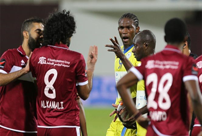 بالفيديو.. السنغالي ديوب حاول الاعتداء على لاعب إماراتي بعد ادعاءه بشتم والدته