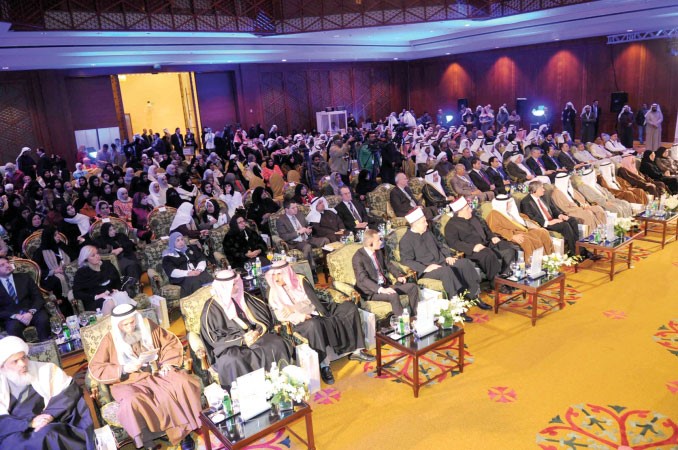 حضور غفير في افتتاح الملتقى العشرين﻿