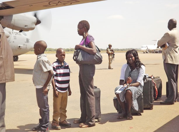 طائرة اميركية تجلي رعايا اميركيين من جنوب السودان افپ
