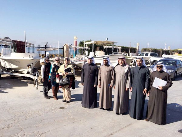 اعضاء اللجنة البيئية خلال جولتهم في مسنة الوطية