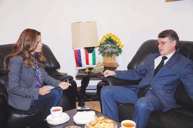 الكسي سولوماتين متحدثا للزميلة بيان عاكوم 