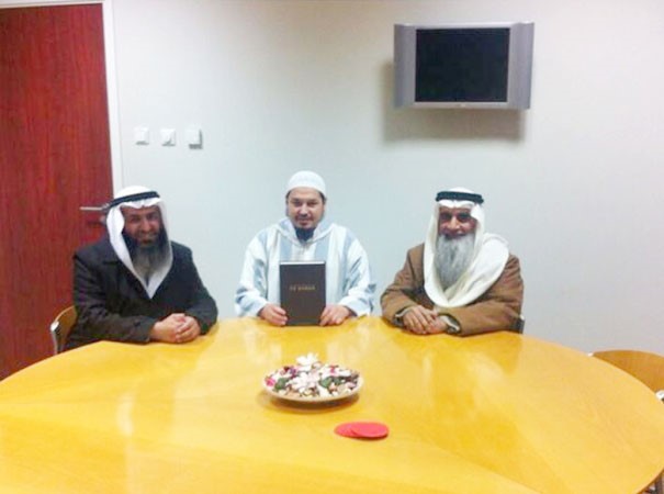 وفد لجنة الشامية اثناء زيارة المركز الاسلامي في هولندا﻿