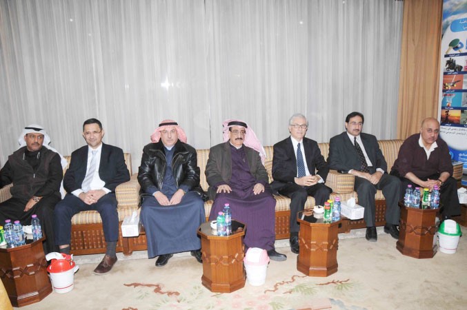 دكاظم بهبهاني ودوليد الضاحي ودعبد المحسن بن نخي وصاحب الديوانية حسين القطان محمد خلوصي