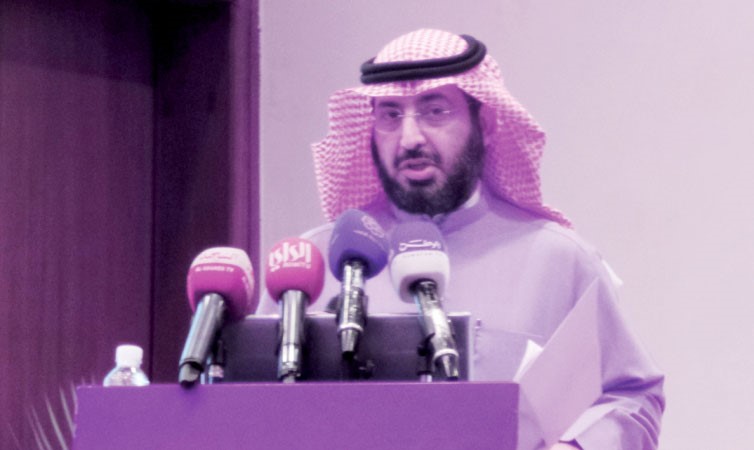 م طلال الاذينة متحدثا خلال المؤتمر الصحافي﻿