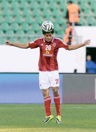 مدافع الاهلي سعد سمير جاهز للقاء اليوم