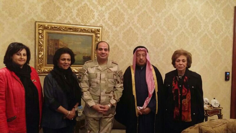 الفريق اول عبدالفتاح السيسي مستقبلا الشيخة فريحة والشيخة بسمة الدعيج ويوسف العميرى 