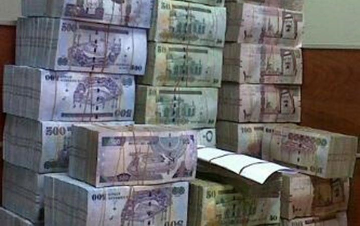 مجهول طار بـ 15 ألف ريال سعودي
