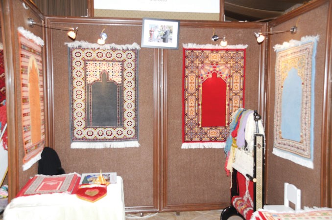 من معروضات سجادة الصلاة﻿