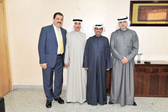 راشد العازمي وعماد المرزوق وهشام الديب والزميل عبدالكريم العبدالله متين غوزال