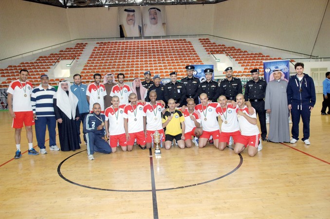 الفريق الفائز بلقب بطولة قبازرد للطائرة 