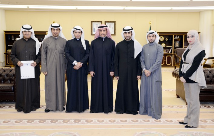 الغانم متوسطا اعضاء اتحاد طلبة الطب في دولة الامارات﻿