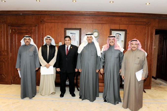 الشيخ سلمان الحمود مستقبلا مايمن عبد الوهاب وفريق رحلة الامل ﻿