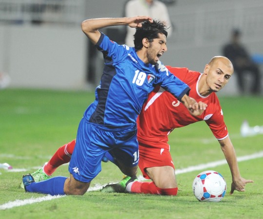 يوسف العنيزان تالق في المباراة وارهق مدافعي الاردن ﻿