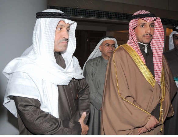 رئيس مجلس الامة مرزوق الغانم مع النائب محمد طنا﻿