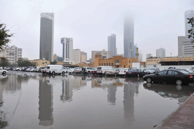 المياه تغرق احد ساحات العاصمة هاني عبدالله