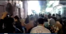 بالفيديو.. مذيع الجزيرة في نوبة ضحك بعد إعلان التليفزيون المصري القبض على إخواني اعتاد على تفجير نفسه